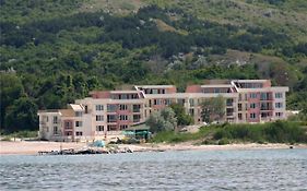 Sea Paradise Apartment Complex